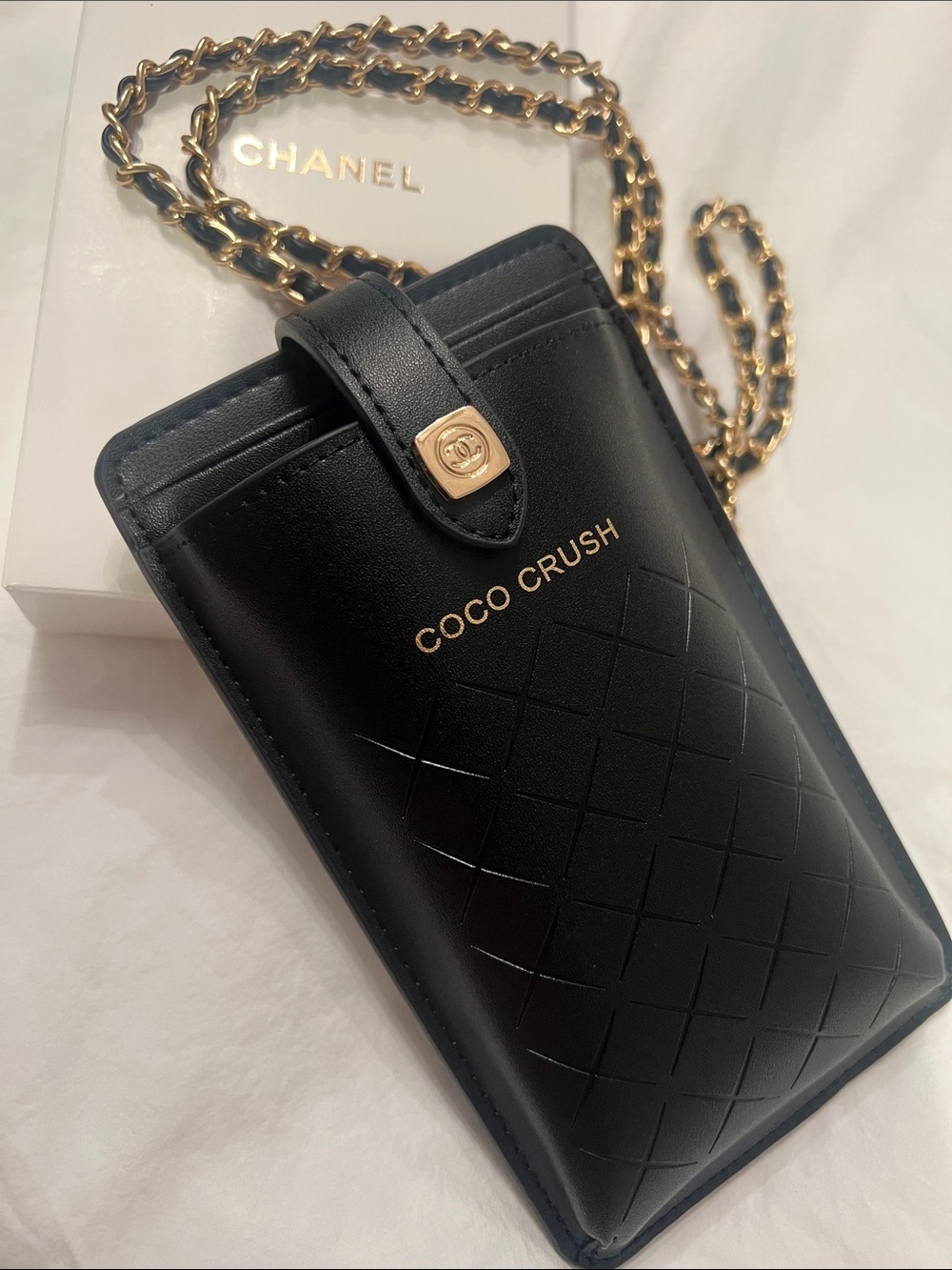 CHANEL Black Coco Crush Quilted Leather Phone Case with Gold Chain - Picture 3 of 5